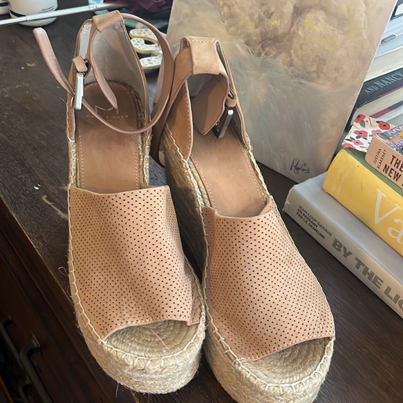 Marc Fisher wedge sandals - Picture 3 of 6